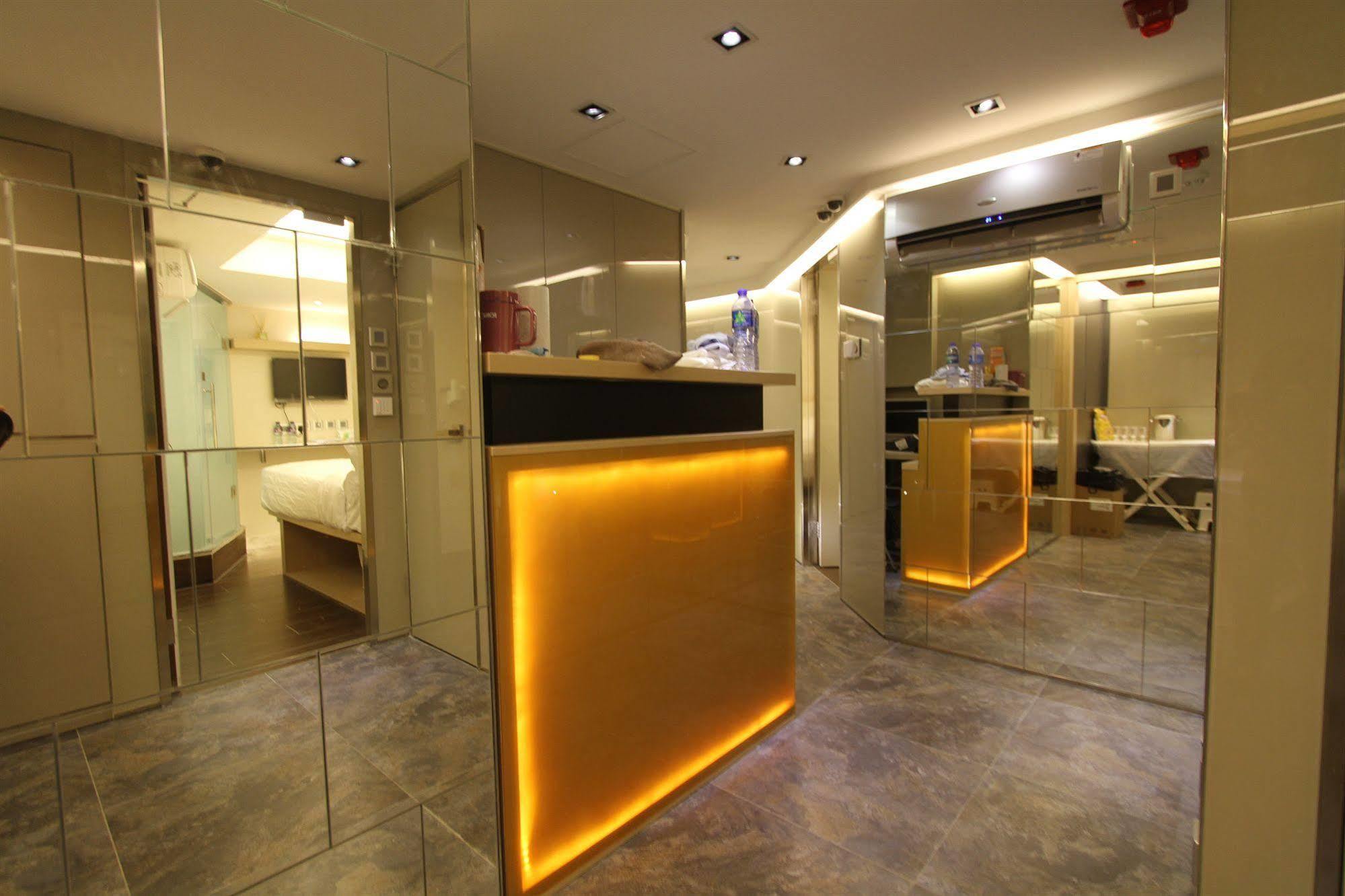Oxford Guest House - Premium Guest House Limited Hong Kong Bagian luar foto